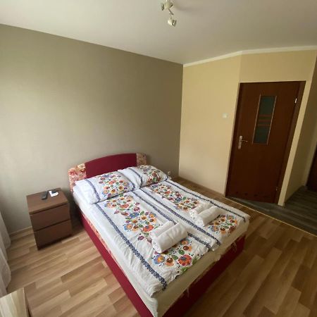Pokoje Goscinne City Auschwitz Buitenkant foto
